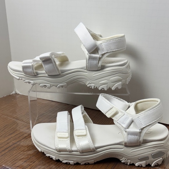 Sketchers, White Women's Sandals with Velcro closures. Size 9. - Picture 2 of 6